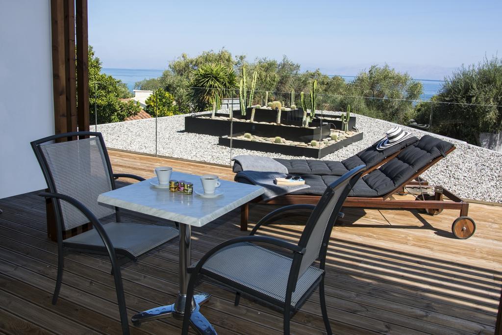 Ionian Eye Design Studios & Spa Mesongi Luaran gambar
